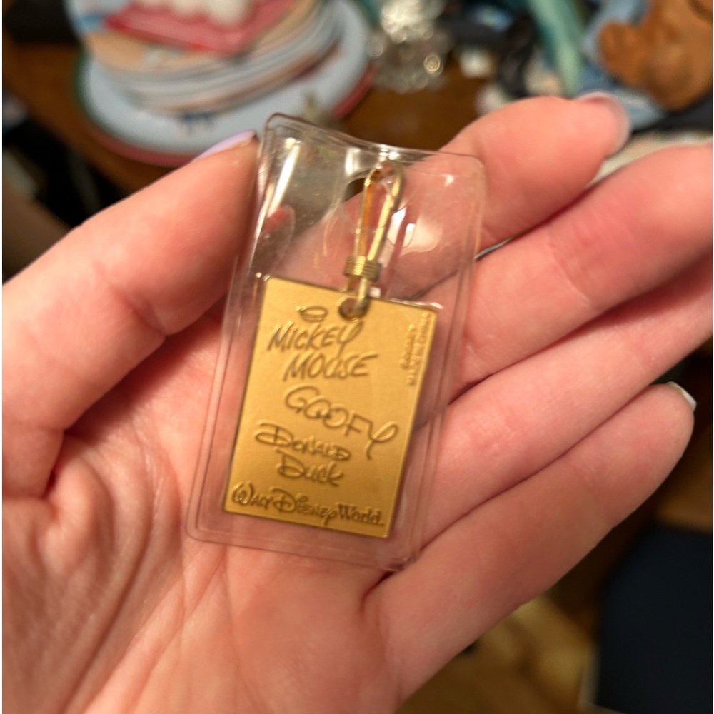 Disney keychain - Picture 2 of 2